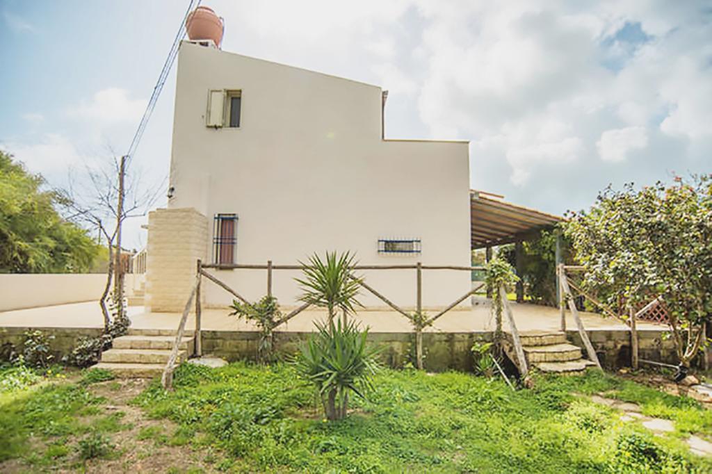 La Giara - *